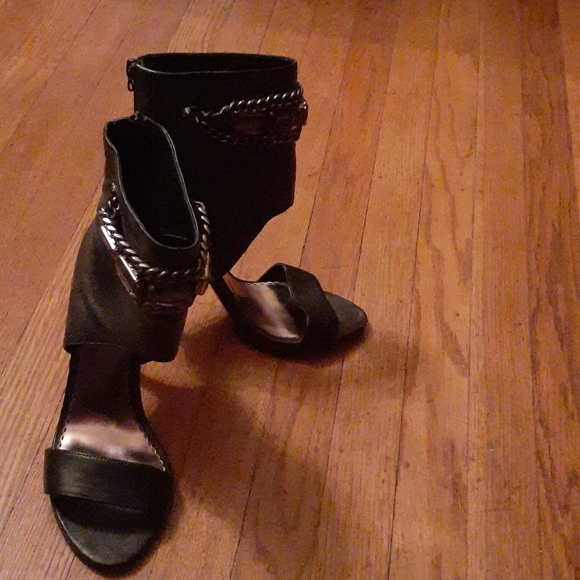 Black leather booties - Picture 4 of 4